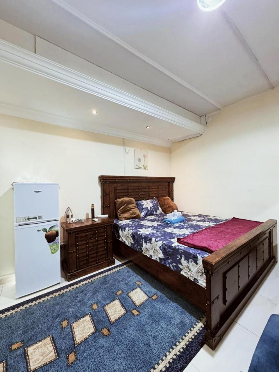 King Bed 